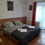 Attila Vendeghaz Apartment Heviz