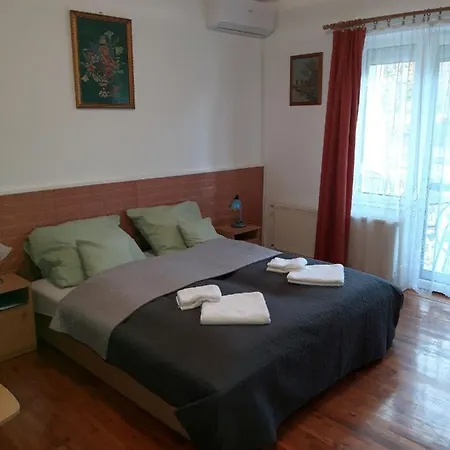 Attila Vendeghaz Apartment Hévíz