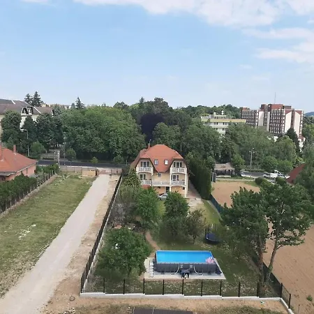 Attila Vendeghaz Apartment