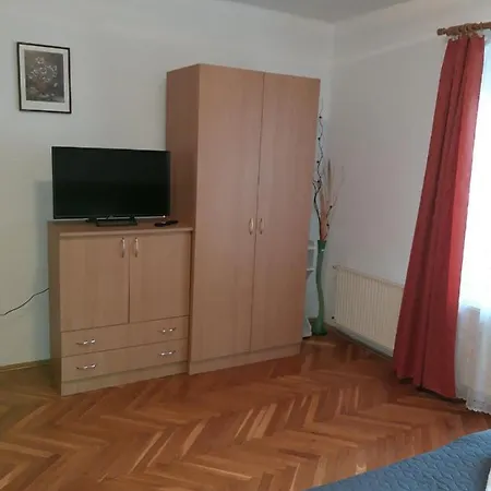 Attila Vendeghaz Daire *