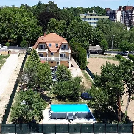 Attila Vendeghaz Apartment